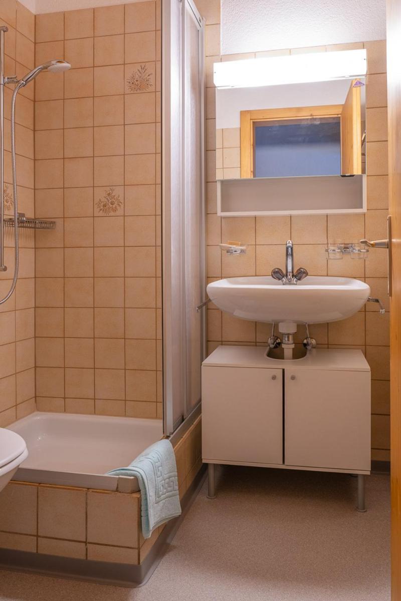 Chrona Bed & Breakfast Jenaz Стая снимка