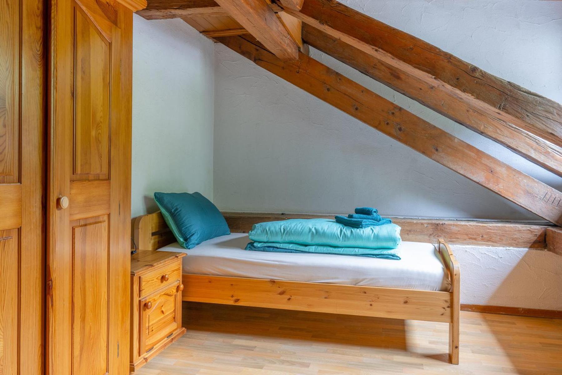 Chrona Bed & Breakfast Jenaz Стая снимка