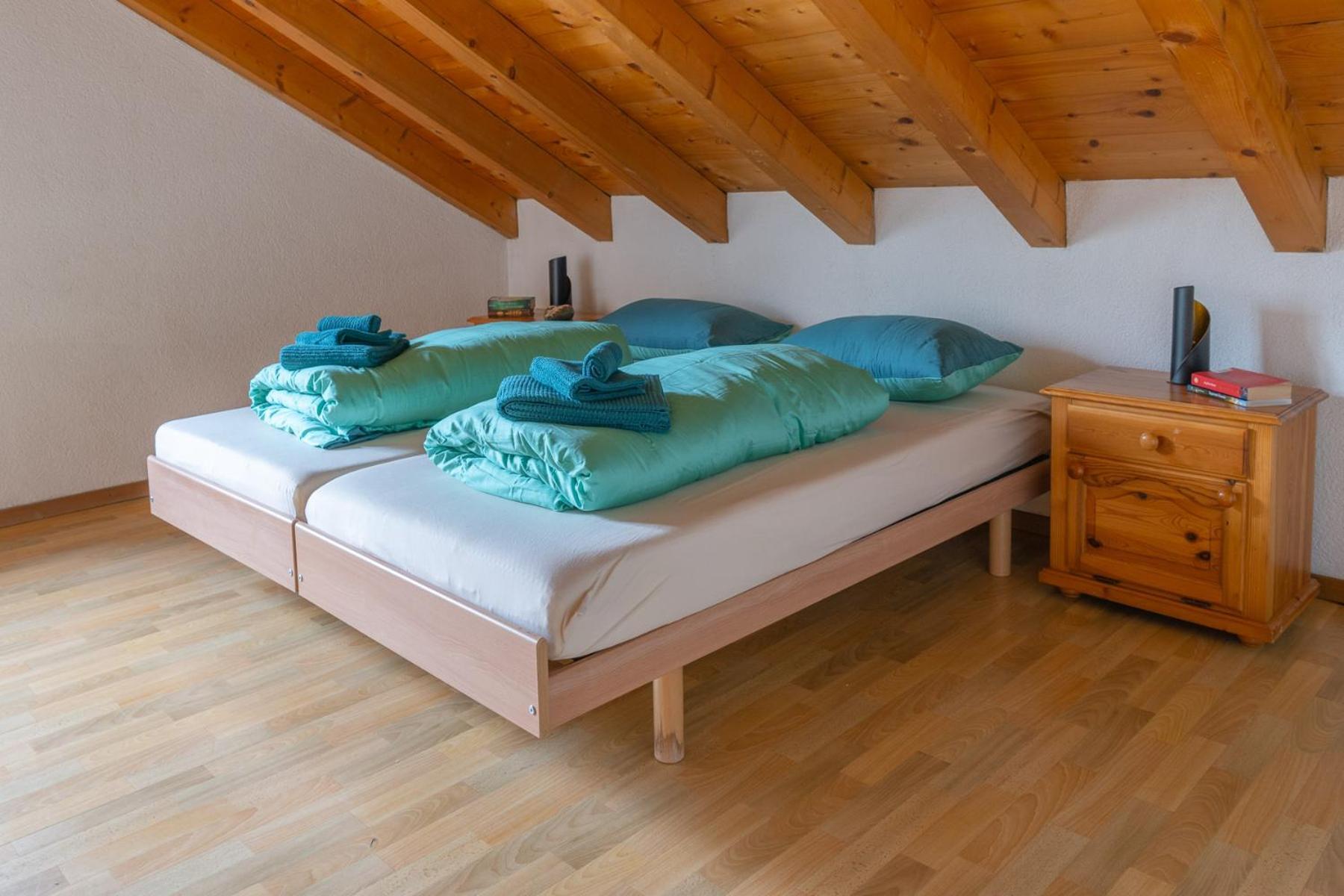 Chrona Bed & Breakfast Jenaz Стая снимка