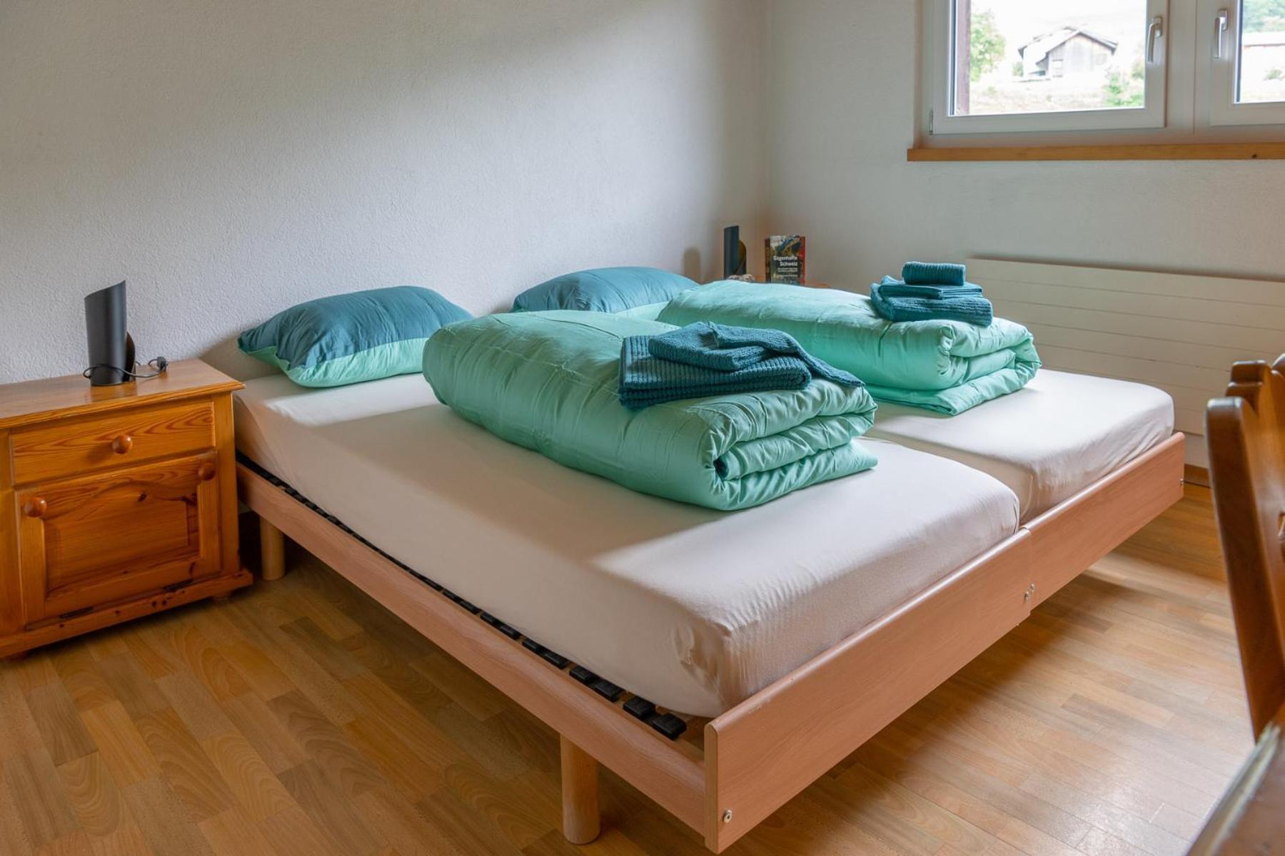 Chrona Bed & Breakfast Jenaz Стая снимка